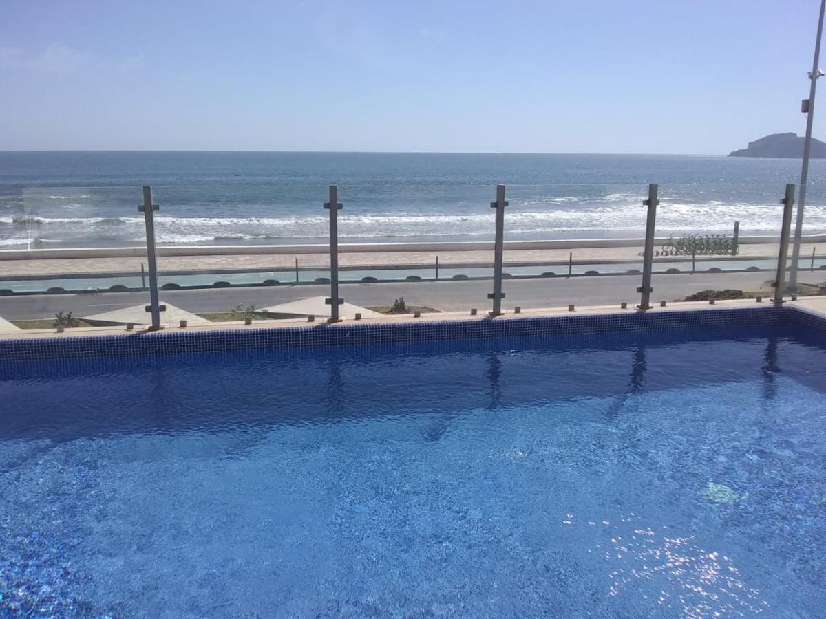 Departamento En Malecon Portico Beach Mazatlan Exterior photo